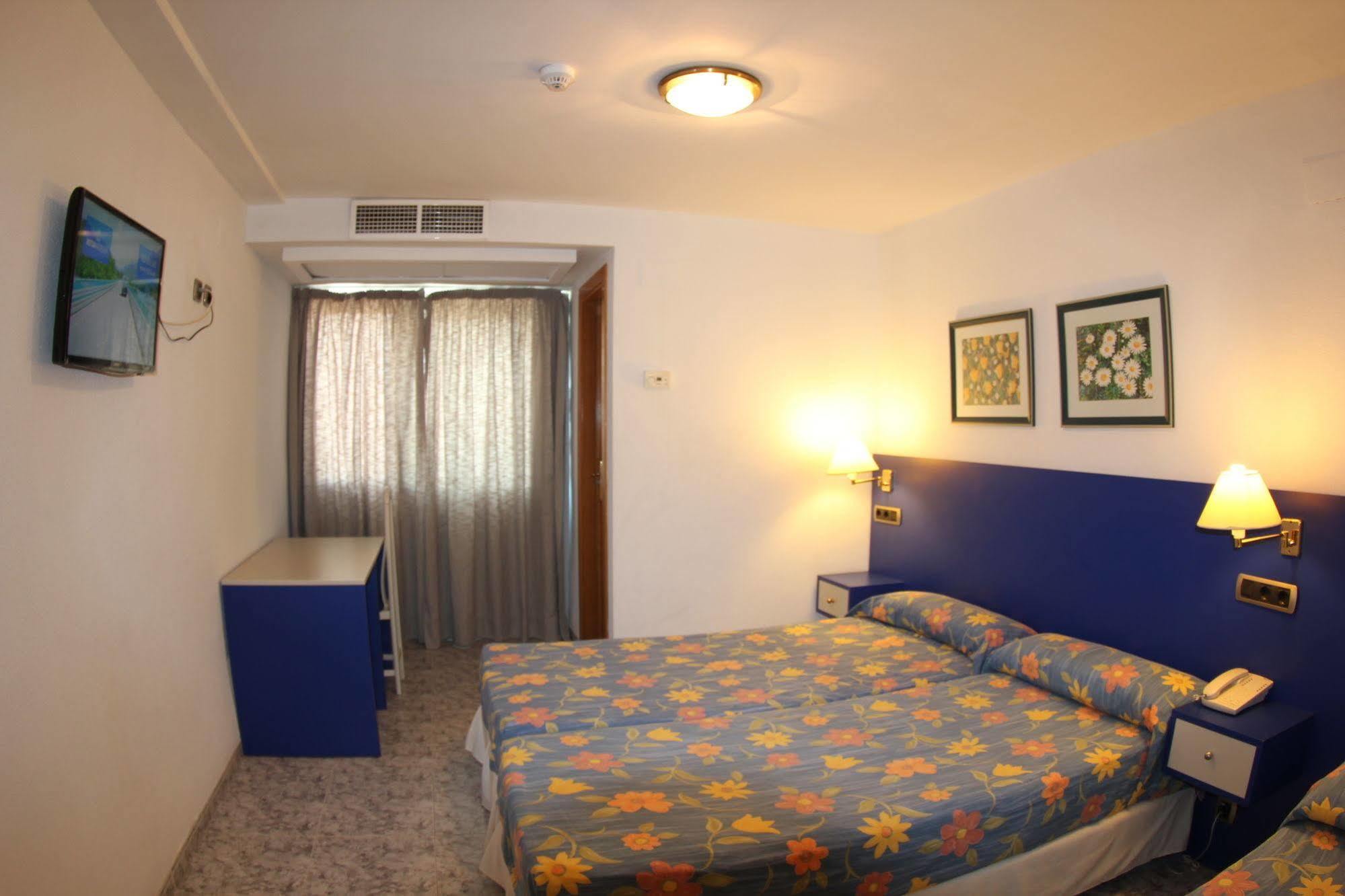 Azul Hotel 2*